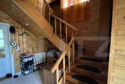 Casa individuala de inchiriat, cu 5 camere, 250 mp, zona Cet - 11