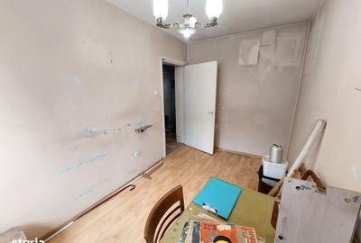 Apartament cu 4 camere decomandat în Aleea Trandafirilor - 1