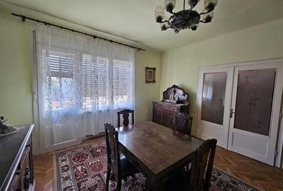 Apartament cu 3 camere decomandat în Central - 1