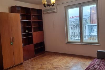 Piata Romana- rond - 6