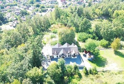 Casă cu 11 camere cu Teren 525 Mp în Central - 18