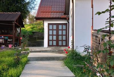 Vand casa in zona Tudor cu 5 cam.si teren 2300mp, - 2