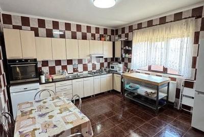 Casă cu 4 camere decomandat în Dumbrava - 15