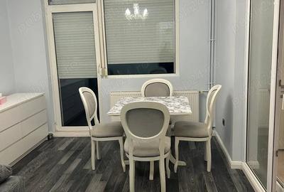 Garsonieră decomandată în Central - 2