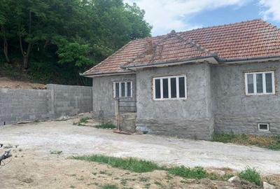 Apartament cu 3 camere decomandat în Câmpia Turzii - 3