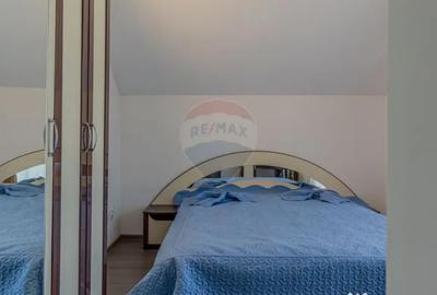 Casă cu 10 camere cu Teren 1074 Mp în Moieciu - 5