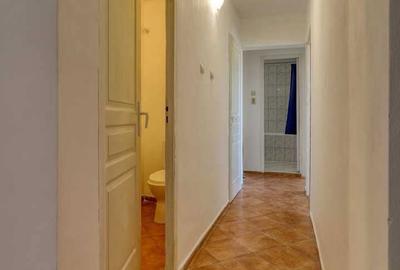 Apartament cu 3 camere decomandat în Central - 1