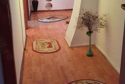 De vanzare apartament cu 3 camere, etaj 2, Bloc E4 in Corabia - 4