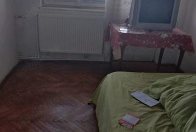 Vanzare apartament 4 camere - 1