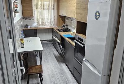 Apartament cu 3 camere decomandat în Simeria - 3