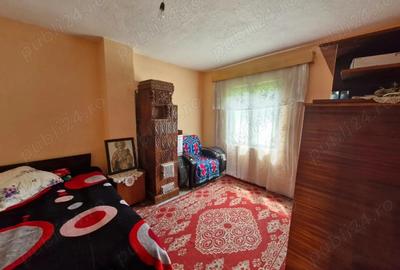 Casă cu 3 camere cu Teren 1500 Mp în Capu Piscului (Godeni) - 2