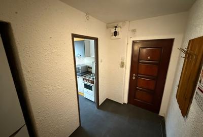 Apartament 2 camere, etaj 1,  balcon, baie cu geam – zona excelenta Sasar - 5
