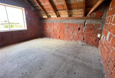 Vila la rosu intr o zona rezidentiala exclusivista Halchiu - 14