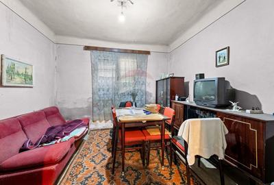 Casă cu 5 camere cu Teren 454 Mp în UTA - 2