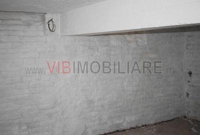 Spatiu comercial - Lizeanu - stradal - 2 vitrine - 5