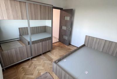 Apartament cu 3 camere decomandat în Boldești - 1