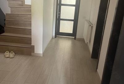 Casă cu Teren 300 Mp în Central