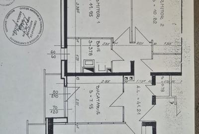 Apartament cu 3 camere decomandat în Titan