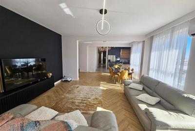 Penthouse cu 3 camere decomandat în Avantgarden - 2