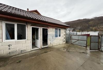 Casă cu 4 camere cu Teren 446 Mp în Vizantea Răzășească - 22