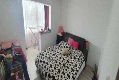 Apartament de vanzare 3 camere decomandat , situat in Zona Lunei - 4