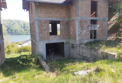 Teren de 300 mp, în Sărata - 1