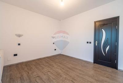 Apartament cu 3 camere semidecomandat în Florești - 8