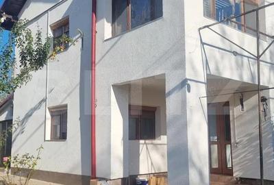 Casă cu Teren 1600 Mp în Cocorăștii Colț - 1