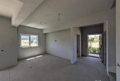 Casă cu 4 camere cu Teren 500 Mp în Florești - 3