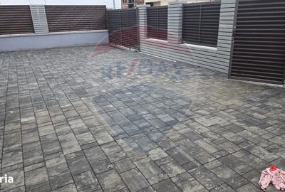 Casă cu 5 camere cu Teren 150 Mp în Central - 9