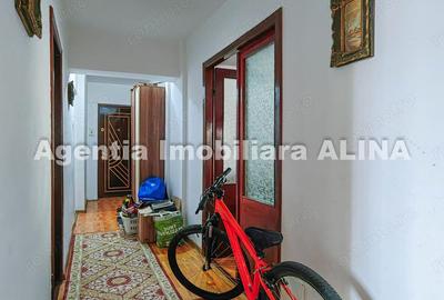 Apartament cu 4 camere decomandat în Decebal - 17