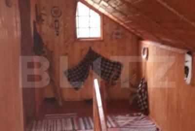 Casa de vacan?a in Piatra Fantanele + 4,5 arii teren - 6