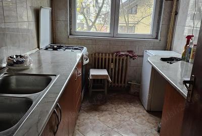 Apartament cu 3 camere semidecomandat în Gorjului - 7