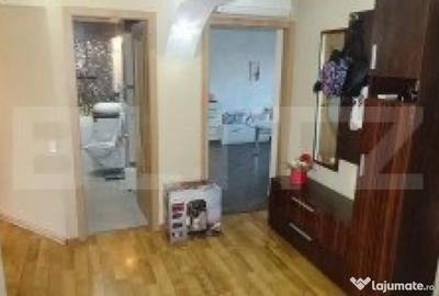 Apartament cu 4 camere decomandat în 22 Decembrie