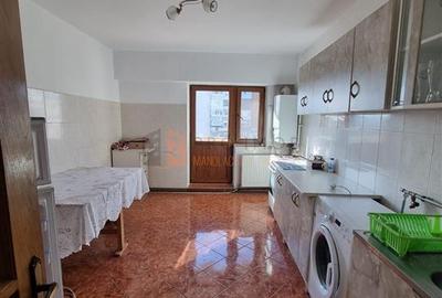 Apartament 4 camere cf 1 decomandat zona Centrala - 8
