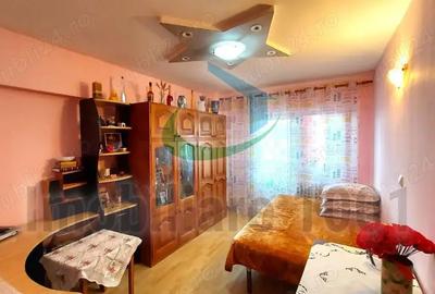 Apartament cu 3 camere decomandat în Vasile Alecsandri