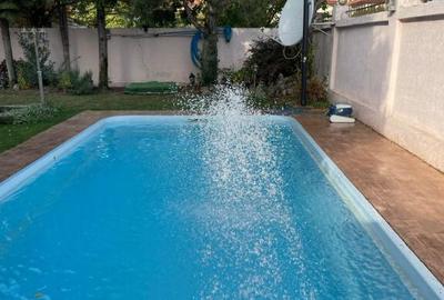 Casă cu 7 camere cu Teren 435 Mp în Pipera