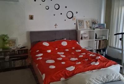 Casă cu 4 camere în Exterior Vest - 1