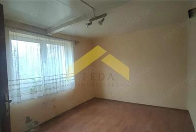 Casa cu teren 1757 mp in Sambateni de vanzare - 4