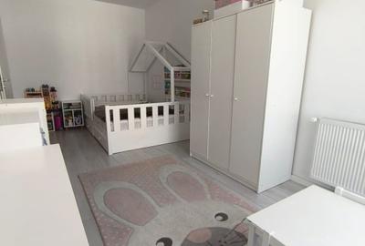 Apartament cu 3 camere semidecomandat, mobilat în Giroc - 5