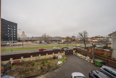 Apartament cu 4 camere decomandat în 13 Septembrie - 16