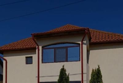 Casă individuală cu 5 camere cu Canalizare în Lumina - 2