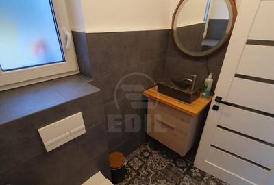 Casă cu 4 camere cu Canalizare în Florești