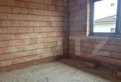 Casă cu 4 camere cu Teren 532 Mp în Corunca - 3