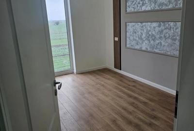 Apartament cu 3 camere decomandat în Torontalului - 4