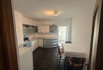 Apartament cu 3 camere decomandat în Albești - 2