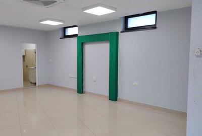 Spațiu comercial, de 50 mp, în Central - 1