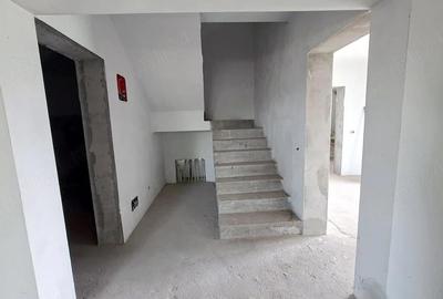 Casă cu 5 camere cu Teren 2426 Mp în Matca - 6