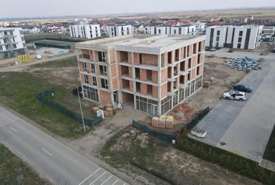 Apartament cu 2 camere semidecomandat în Moșnița Nouă