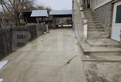 Casă cu 3 camere cu Teren 6300 Mp în Central - 4